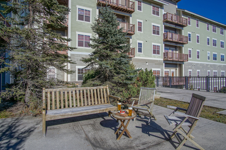 Terrace/patio 4, Soaring Eagle #110: 2 Bedrooms, 2 Full Baths: Slope Side, Pocahontas
