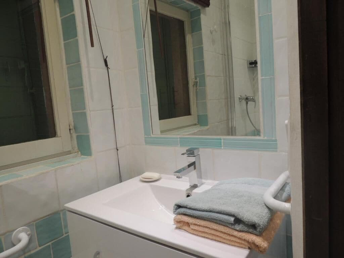 Bathroom, chenesverts-bucaille.com, Vaucluse