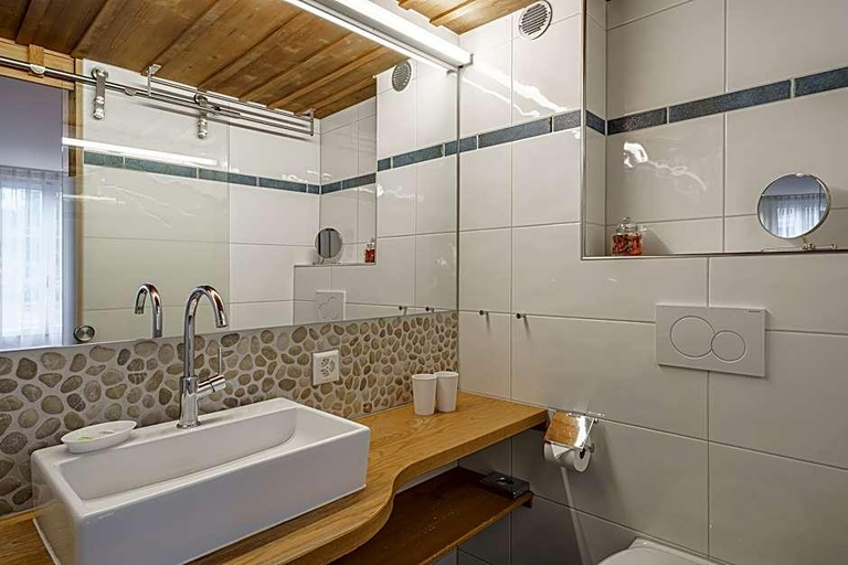 Bathroom 4, Hotel Alpenblick, Interlaken