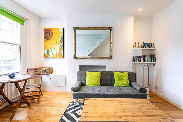 Others 4, Farringdon Leo Loft, London