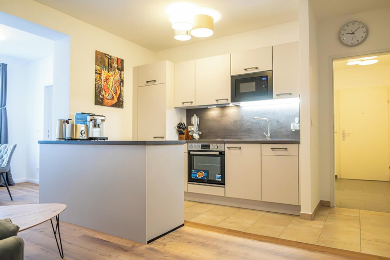 Private kitchen 5, Ideal 2BR 1LR Apt for 6P Donaustadt, Wien