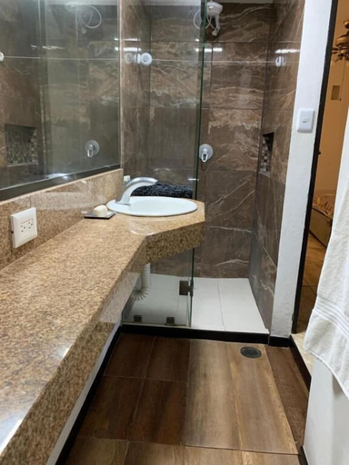 Bathroom 3, Cancún Hotel Boutique & Hostel, Benito Juárez