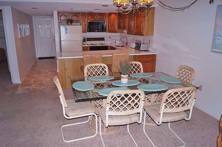 In-room dining, Sungate 402 2 Br condo by RedAwning, Worcester