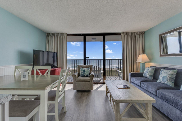 Living area 4, 0306 Oceanfront Oasis by Atlantic Towers, New Hanover