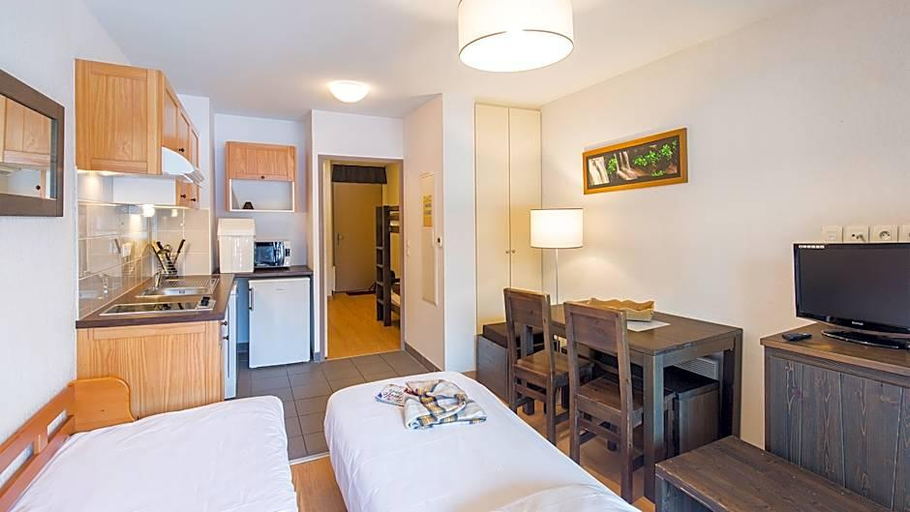 Bedroom 3, Les Jardins de Balnéa - Vacanceole, Hautes-Pyrénées