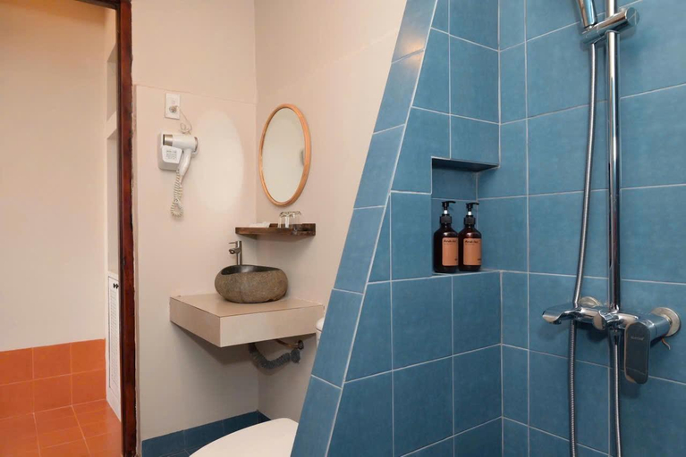 Bathroom 4, Meraki Oasis Hotel, Phan Thiết