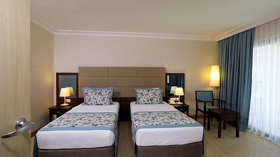 Bedroom 3, Seven Seas Hotel Life - Ultra All Inclusive & Kids Concept, Kemer