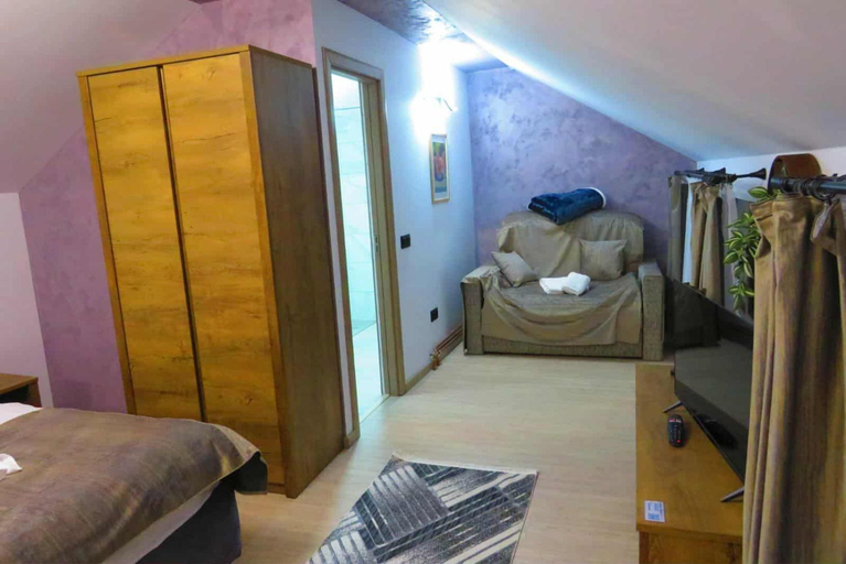 Bedroom 2, Casa Alex, Toplita