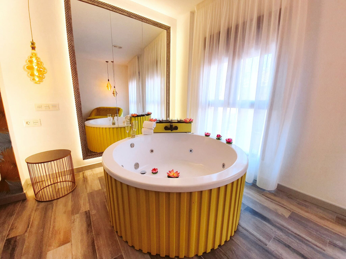 Room 4, Reina Victoria Prado Sastre, Alicante