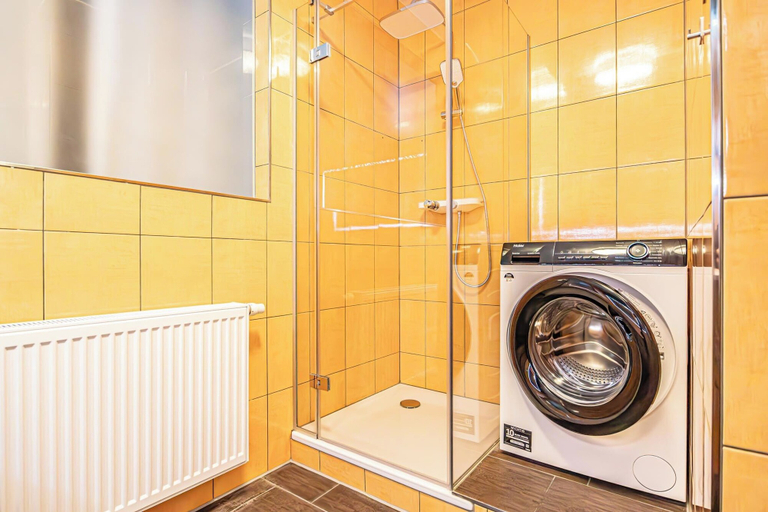 Bathroom 5, Comfy 1BR 1LR Apt Donaustadt Zones, Wien