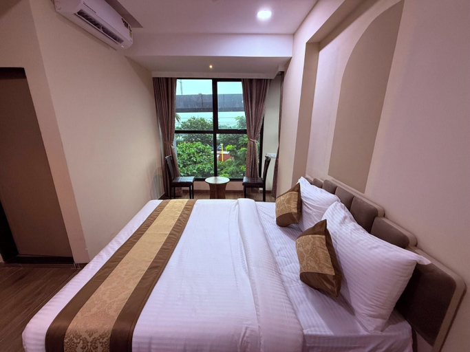 Room 5, Hotel Melody Ghodbunder, Thane