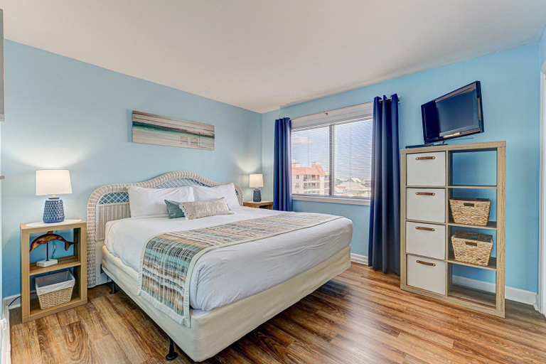 Room 2, 0601 Seaclusion by Atlantic Towers, New Hanover