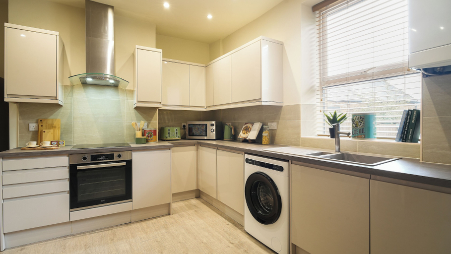 Private kitchen 3, Crookes Gem with Garden & Alpacas Nearby, Sheffield