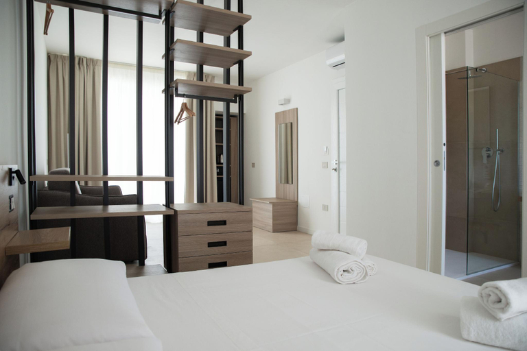 Bedroom 4, Montedarena Hotel, Taranto
