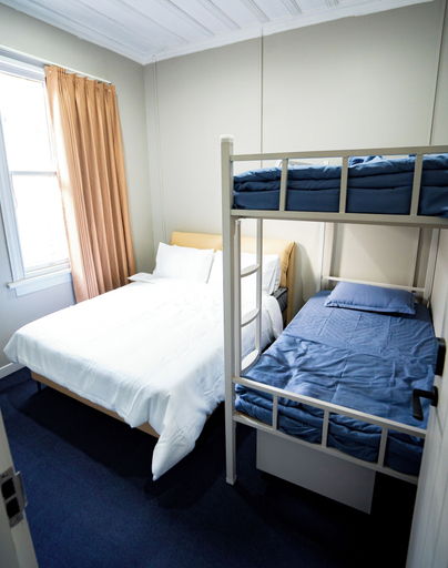 Room 4, Flying Pig Backpackers Rotorua, Rotorua