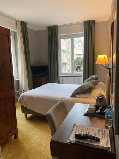 Bedroom 3, Inter-Hotel Les Ajoncs D'Or, Ille-et-Vilaine