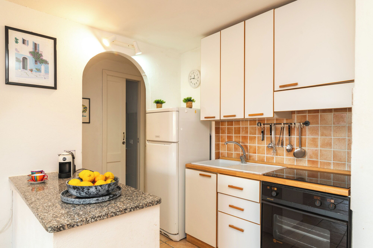 Private kitchen 3, Trilocale H Ginepro Sgombro, Olbia-Tempio