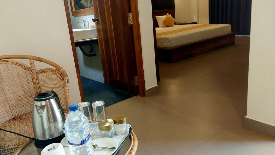 Others 4, Lina Hotel, Hingurakgoda