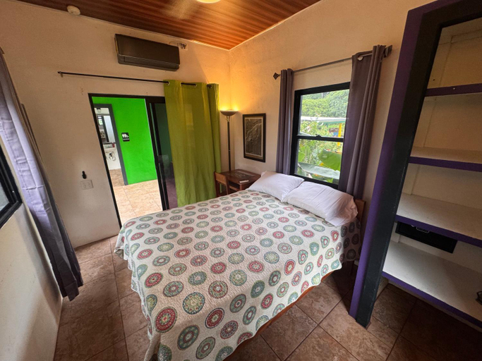 Bedroom 3, Lower Dover Jungle Lodge & Maya Ruins