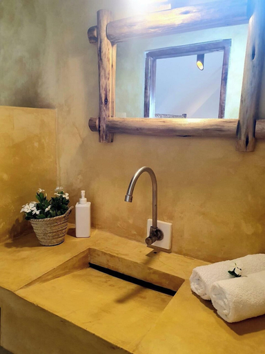 Bathroom, SuBanda Boutique Hotel, Kusini