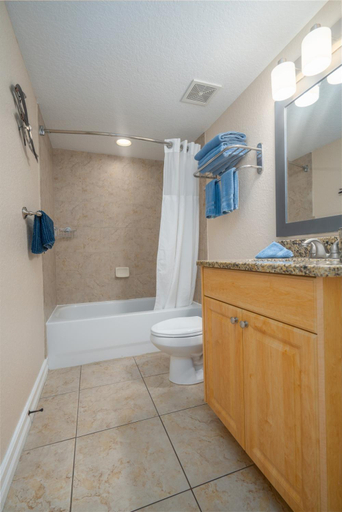 Bathroom 4, Labor Day Weekend, Escape to the Beach, Pinellas