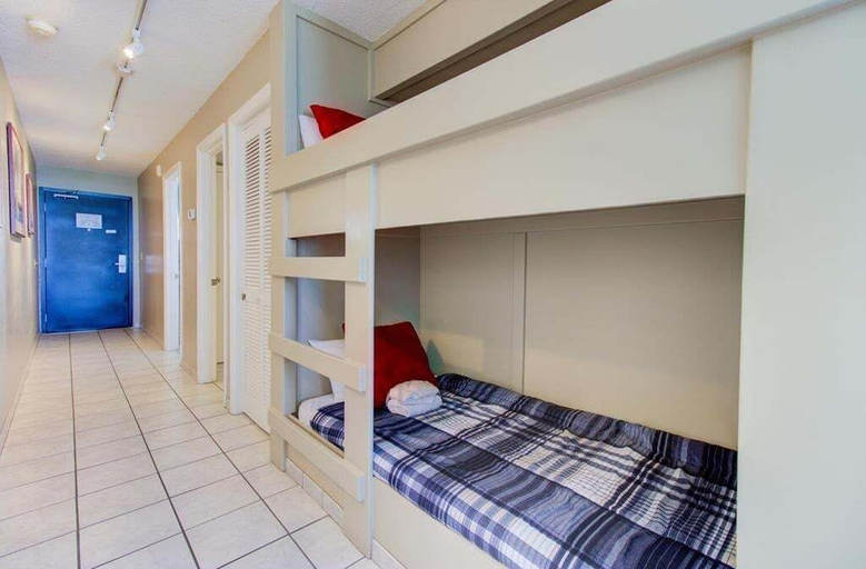 Room 5, 0610 Smooth Sailing by Atlantic Towers, New Hanover