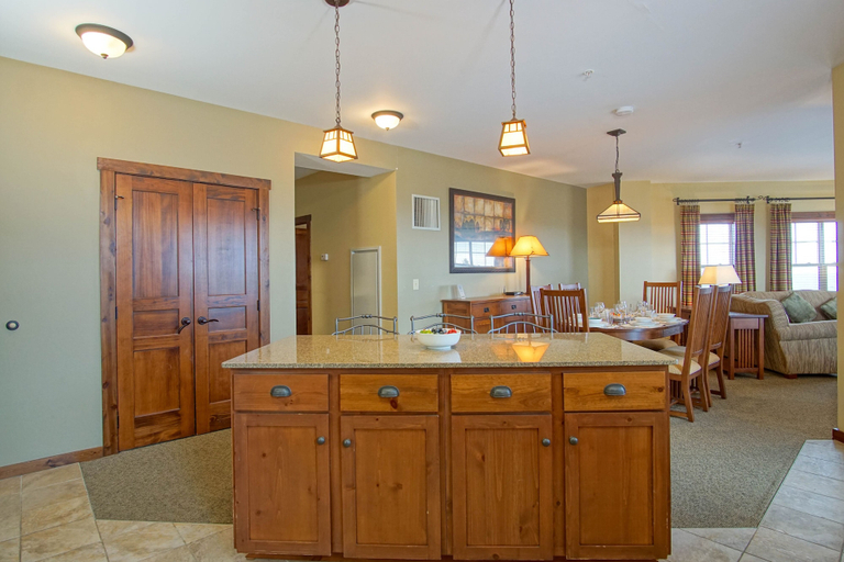 Interior 3, 2 Br: Soaring Eagle Lodge 317: Luxury Bell Tower Condo - Great Amenities -slope Side, Pocahontas