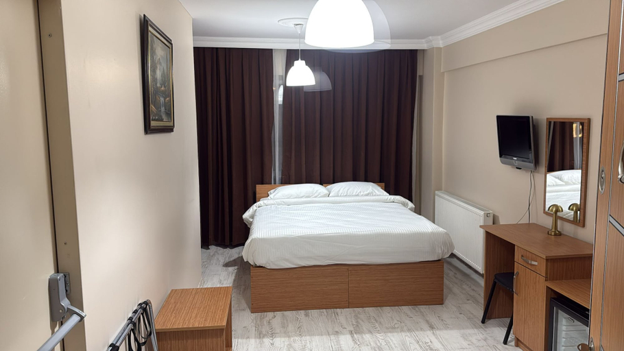 Room 4, Lion Stone Hotel, Fatih