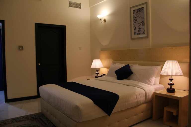 Bedroom 3, Bahrain International Hotel, Manama