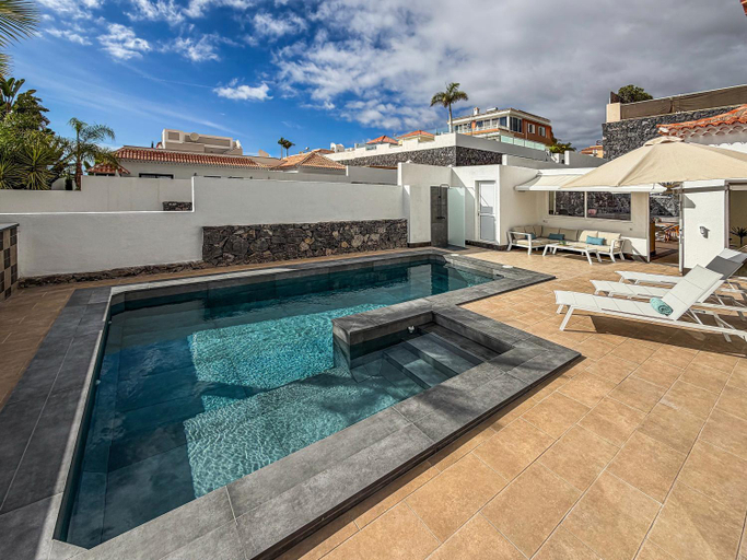 Others 3, Exklusive Villa mit beheiztem Pool in Costa Adeje, Santa Cruz de Tenerife