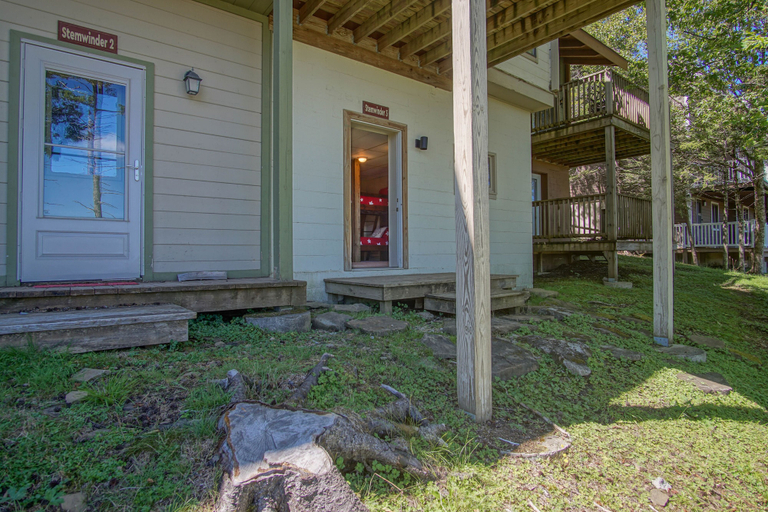 Exterior & Views 2, Stemwinder #3: 3 Bedrooms Plus Bonus Sleeping Loft. 2 Full Baths, Pocahontas