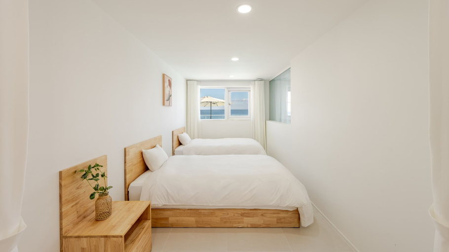 Room 5, Donghae Badadam Ocean View Spa Pension, Donghae
