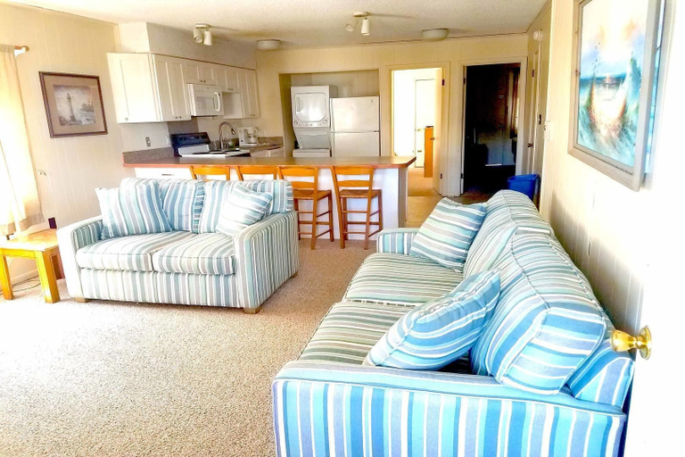 Living room 2, Severn I 208 3 Br condo by RedAwning, Worcester