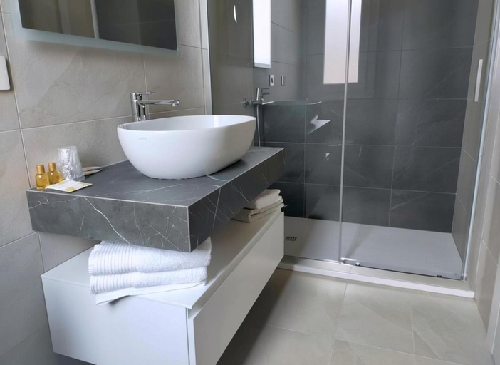 Bathroom 2, Hotel Belvedere, Venezia