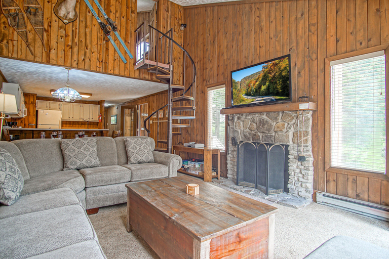 Living area 4, 2 Br: Wabasso 14: Mid Flume Nearest Slope, Pocahontas