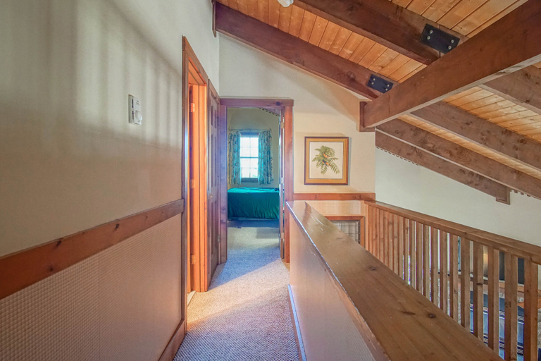 Room 5, Whistlepunk 13 Spacious 4 Br Condo Slope Side, Pocahontas