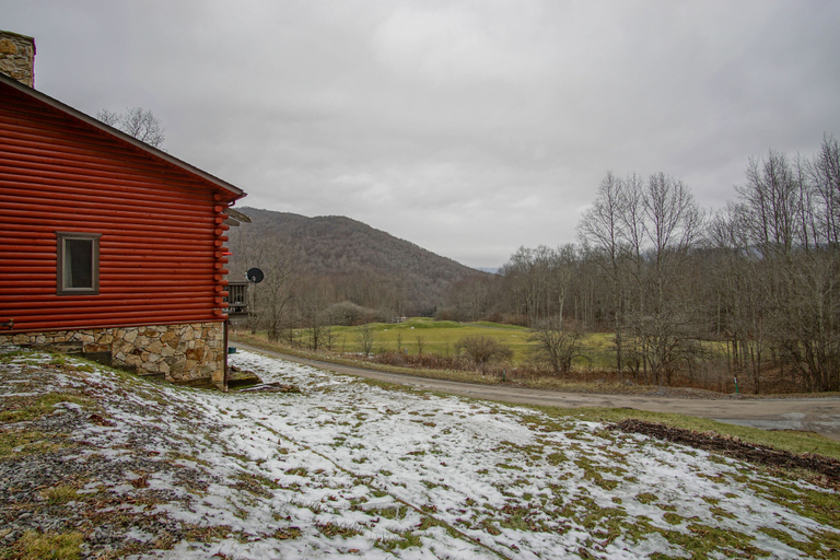 Exterior 3, 2 Br Plus Loft: Hawthorne Valley 4, Pocahontas
