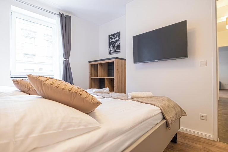 Interior, Modern 1BR 1LR Apt Donaustadt Area, Wien