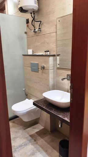 Bathroom 5, Hotel Grace Suites, Kanpur Nagar