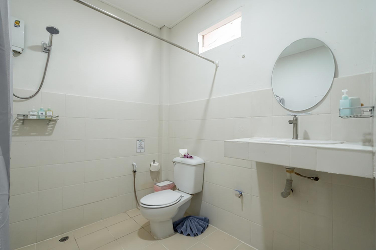 Bathroom 5, Lanta Beach Resort, Ko Lanta