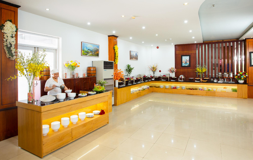 Food & Drinks 5, Gold Stars Hotel, Long Điền