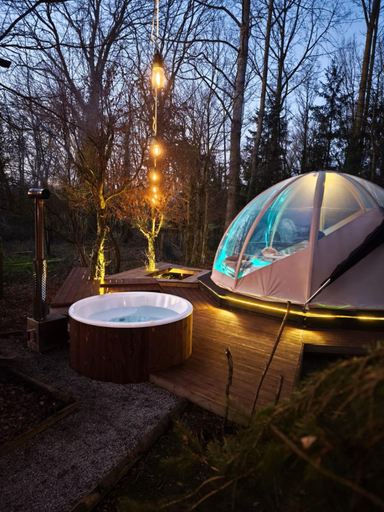 5, OUT & LODGE, Wigwam, Namur