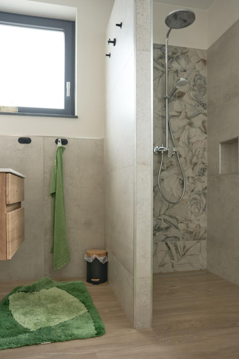 Shower 5, Vila Vinita, Sveti Jurij