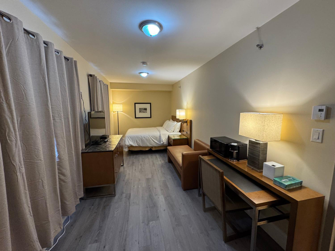 Bedroom 3, Kenricia Hotel, Kenora