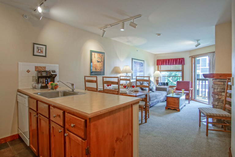 Interior 4, Rimfire 460 - Good & Plenty - Slope Side, Steps From Village 1 BR Condo, Pocahontas