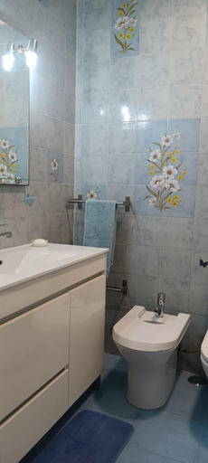 Bathroom, Home Carriche 2, Lisbon