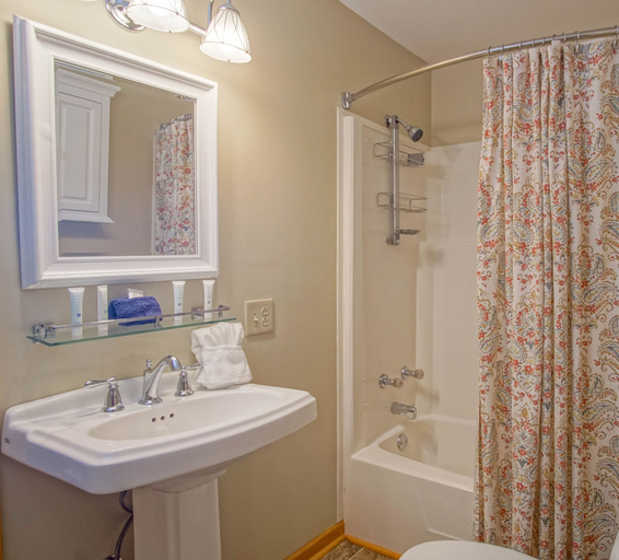 Bathroom, Stemwinder 6B 1 Bedroom, 1 Full Bath, Slope Side, Pocahontas