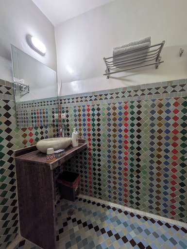 Bathroom 4, Riad Tafoukt Palace, Fès