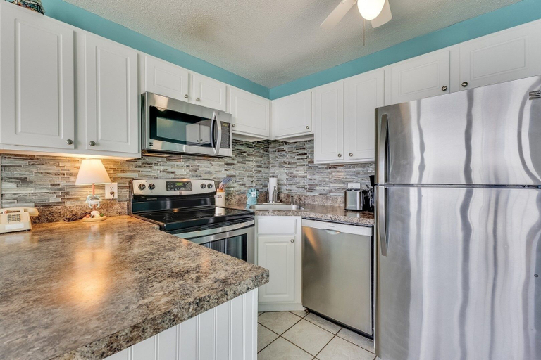 Private kitchen 4, 0402 Modern Greece 1 Bedroom Condo, New Hanover