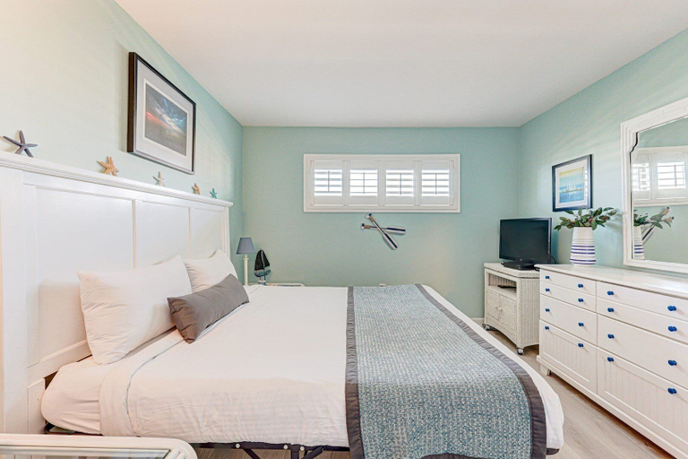 Room 4, 0405 My Happy Place 1 Bedroom Home, New Hanover